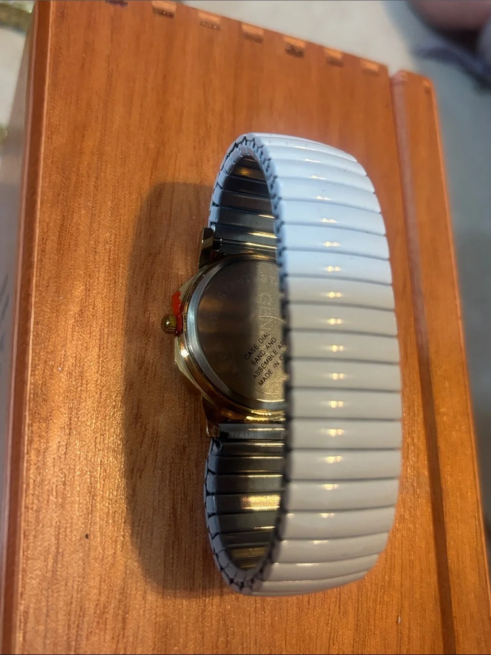 Geneva White and Gold Octagonal Dial Quartz Watch